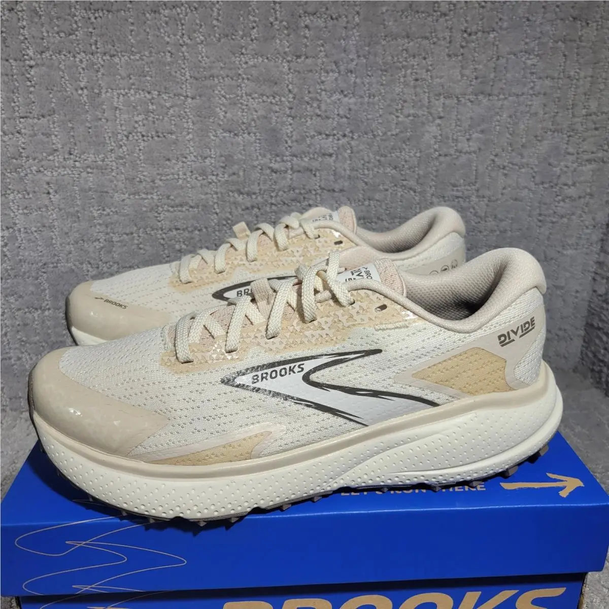 Brooks shoes - Brooks Divide - Divide - 120418-1B-151 - Beige 3