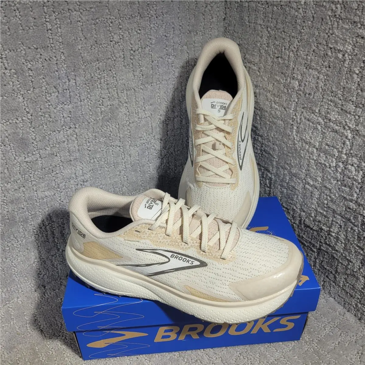 Brooks shoes - Brooks Divide - Divide - 120418-1B-151 - Beige 5