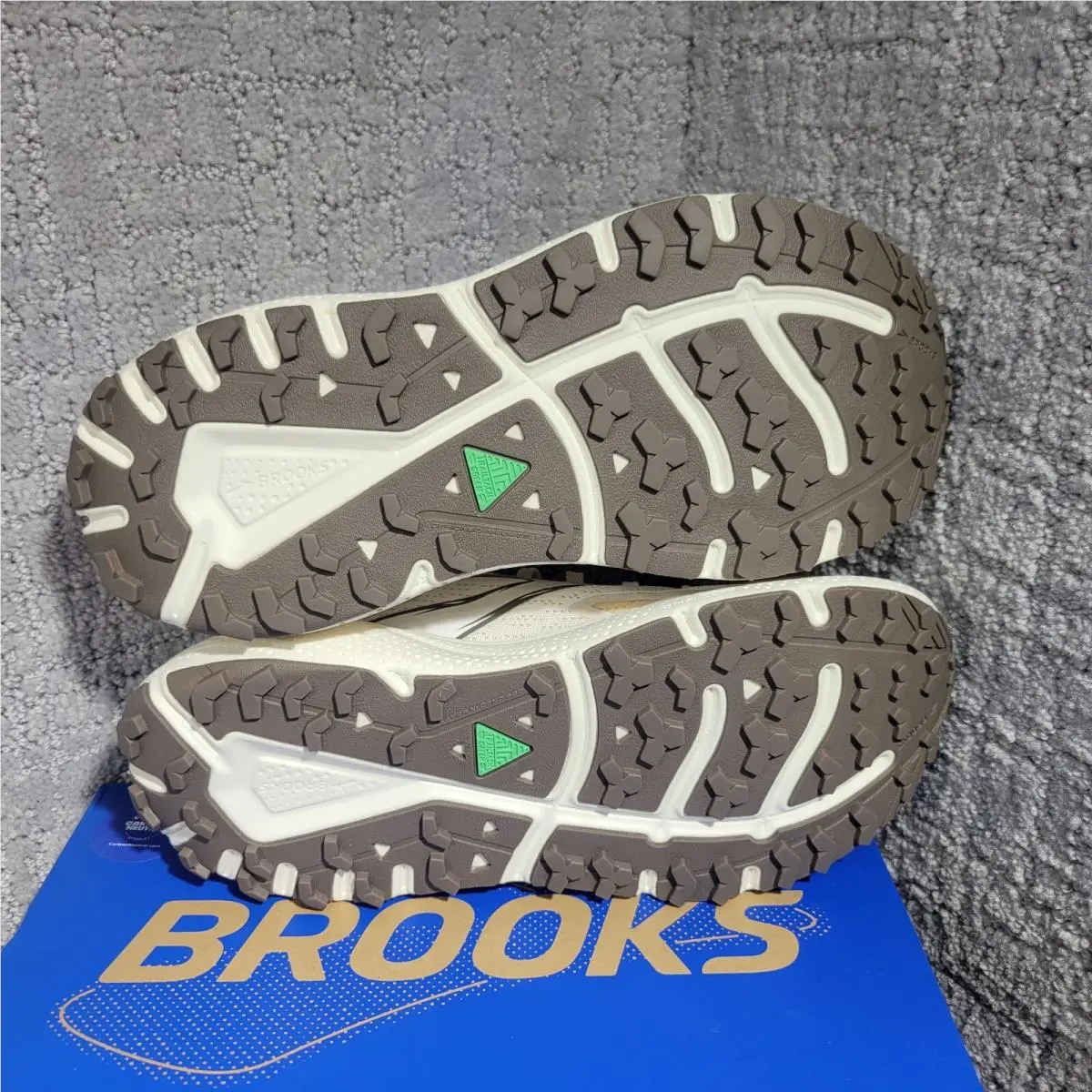 Brooks shoes - Brooks Divide - Divide - 120418-1B-151 - Beige 6