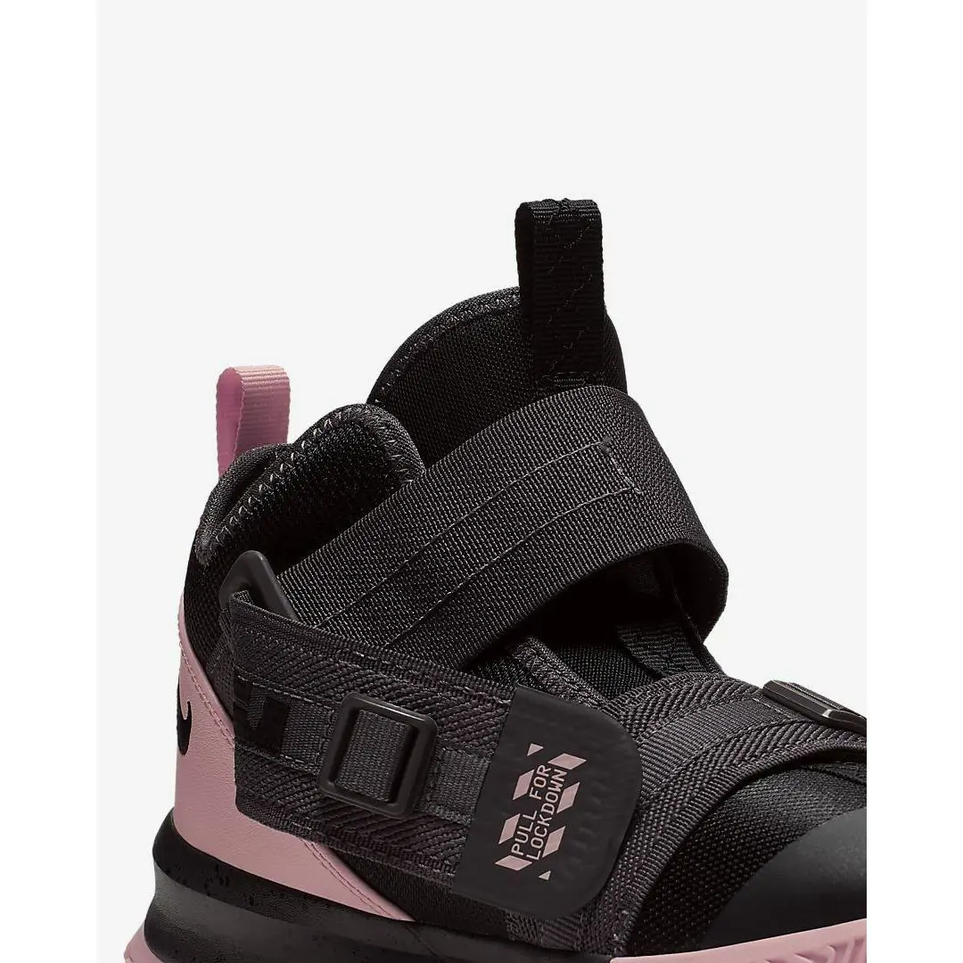 Nike shoes - Black/Bleached Coral/Black 5