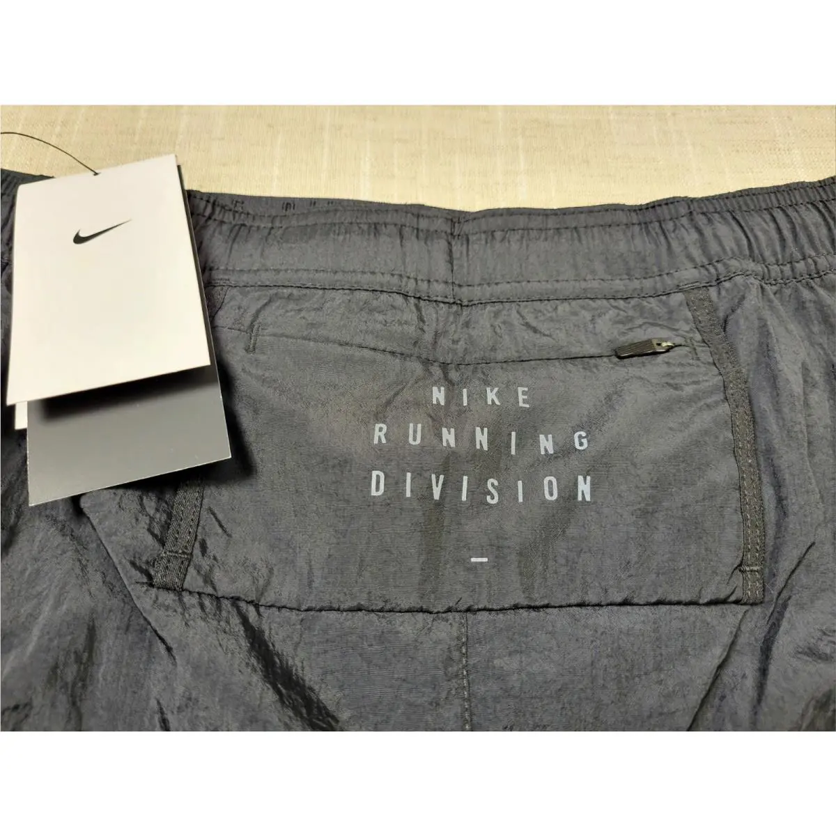 Nike clothing - NIKE Run Division - Run Division - DM4632-010 - Black Gray 3