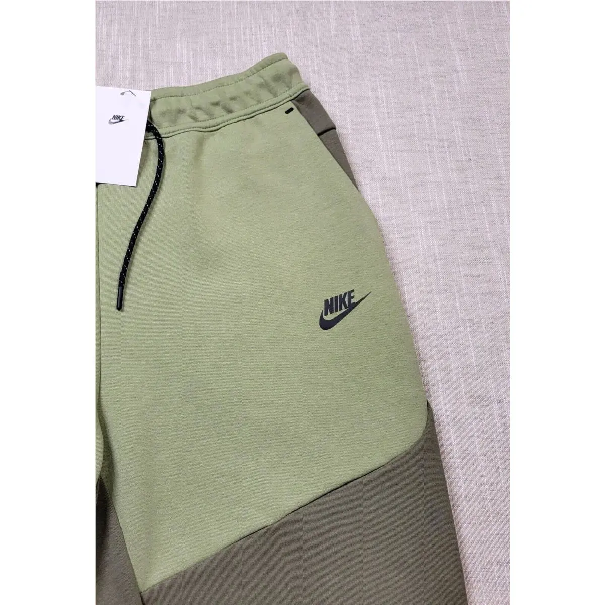Nike clothing Tech Fleece - Green Black 1