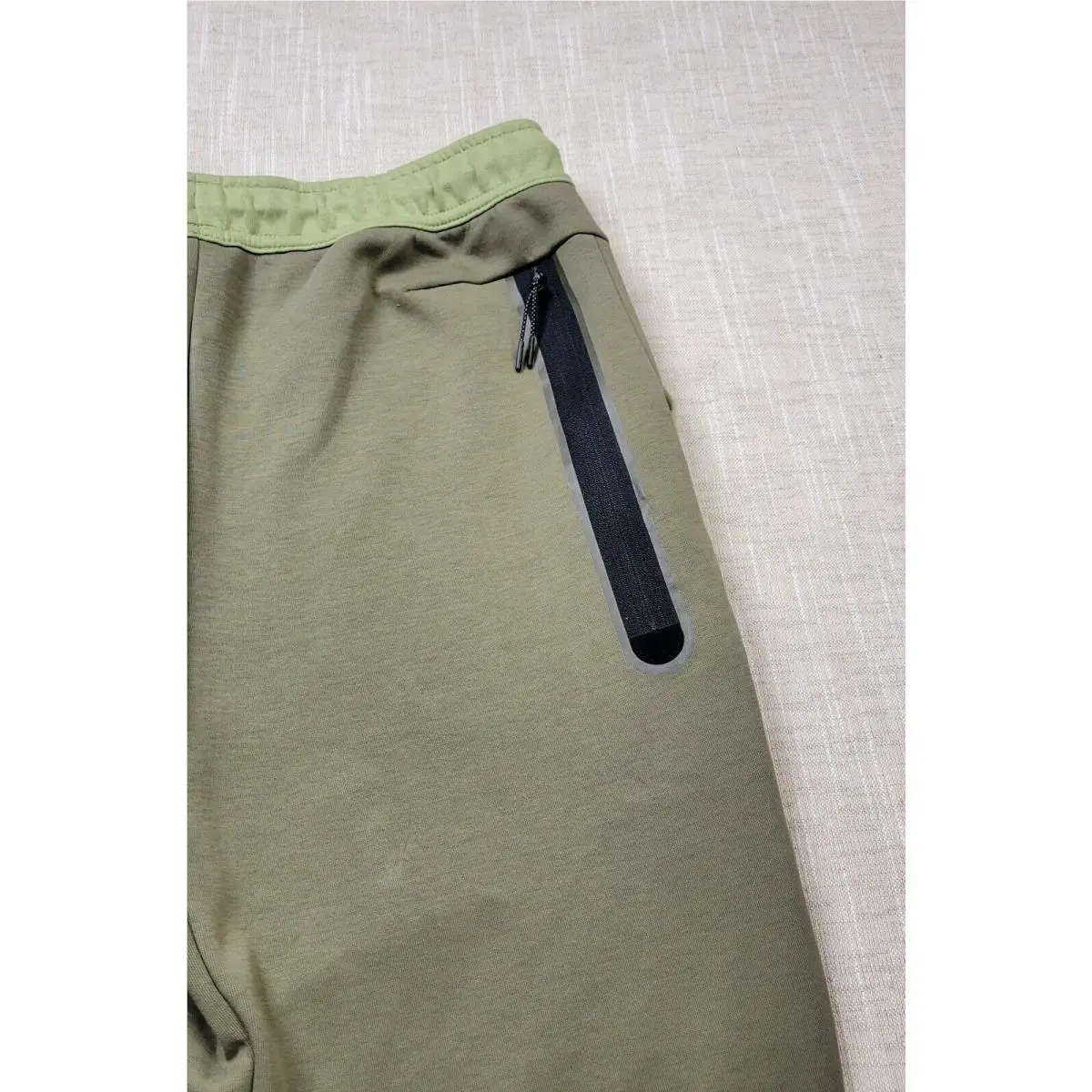Nike clothing Tech Fleece - Green Black 17