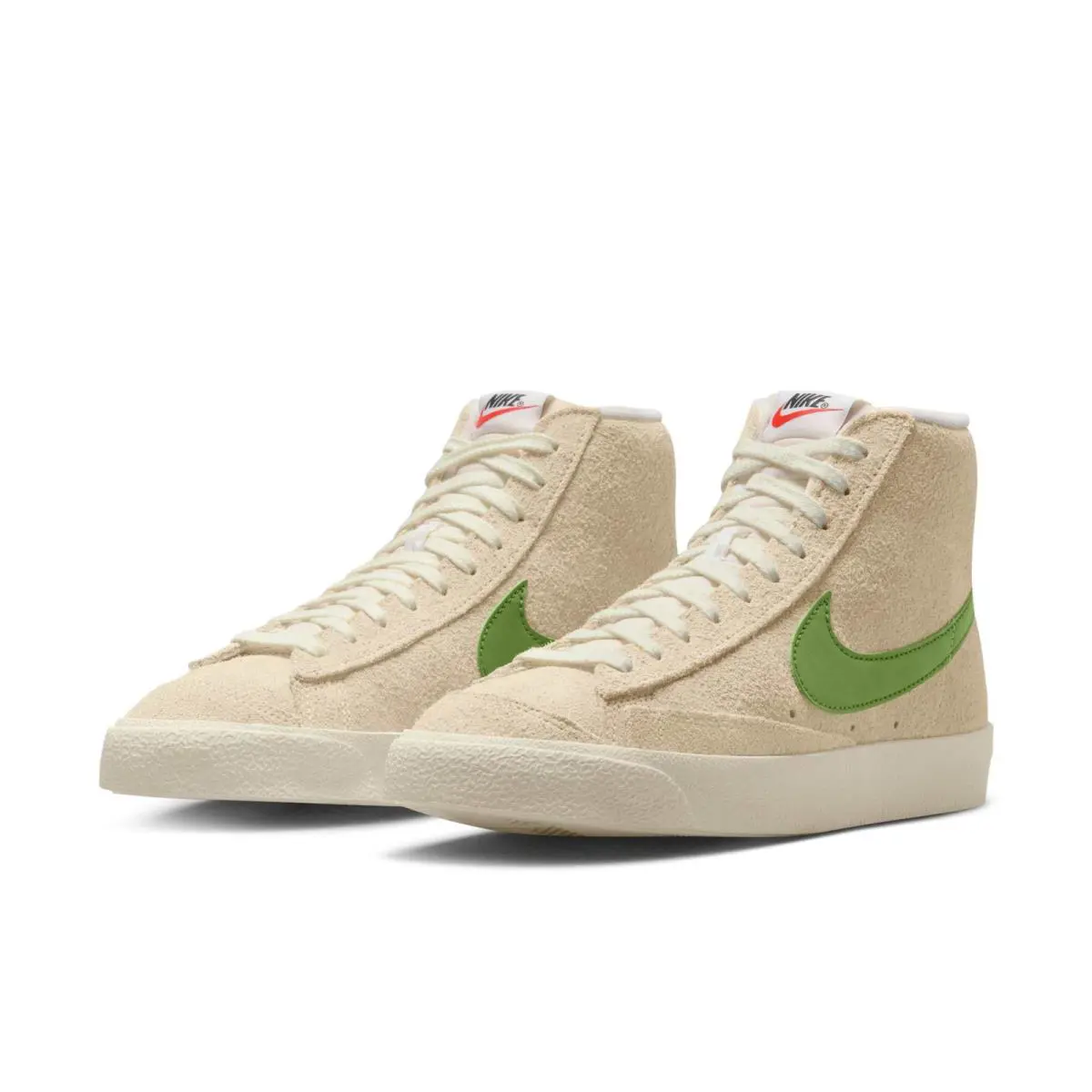 Nike shoes - Muslin/Chlorophyll-Coconut Milk-Sail 0