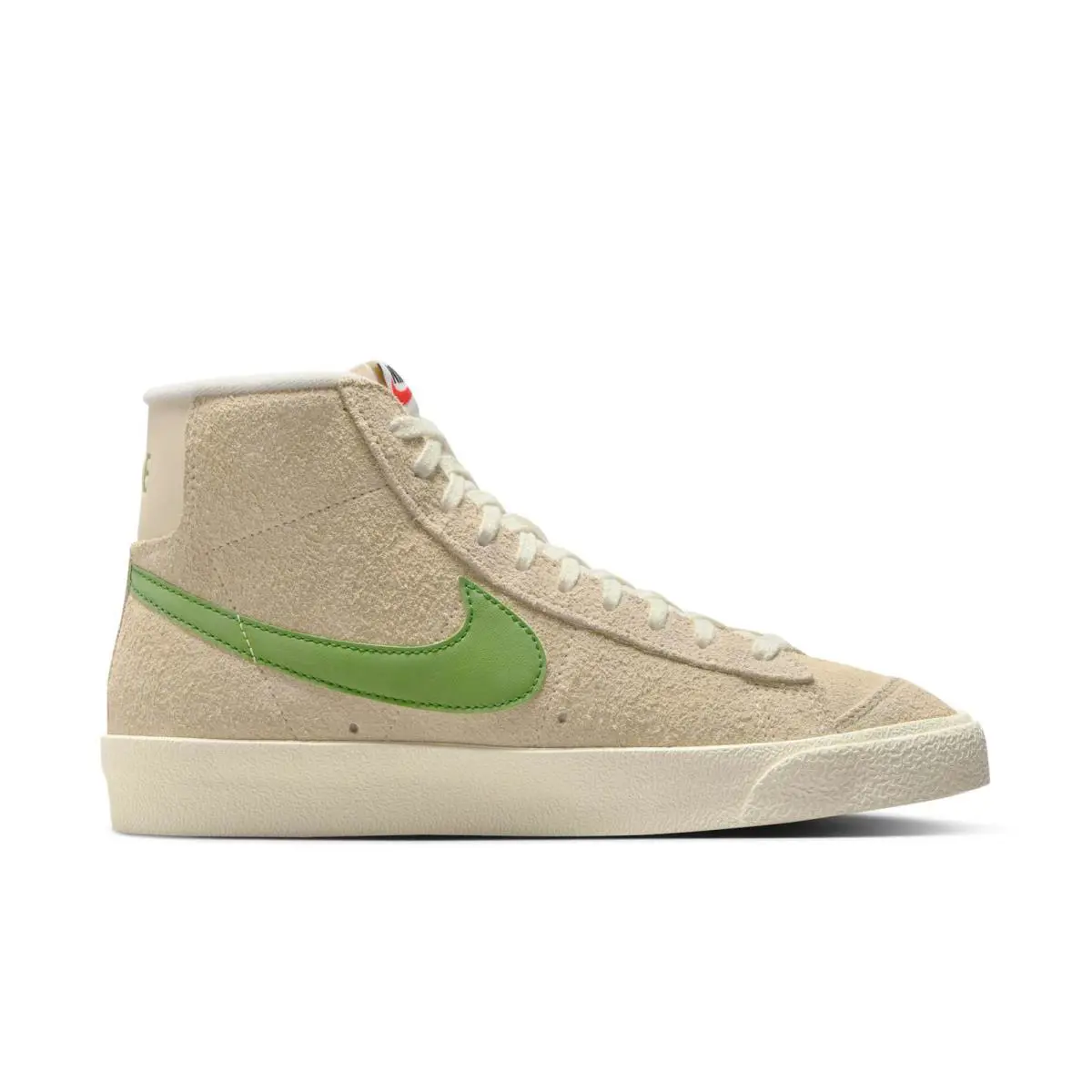 Nike shoes - Muslin/Chlorophyll-Coconut Milk-Sail 1