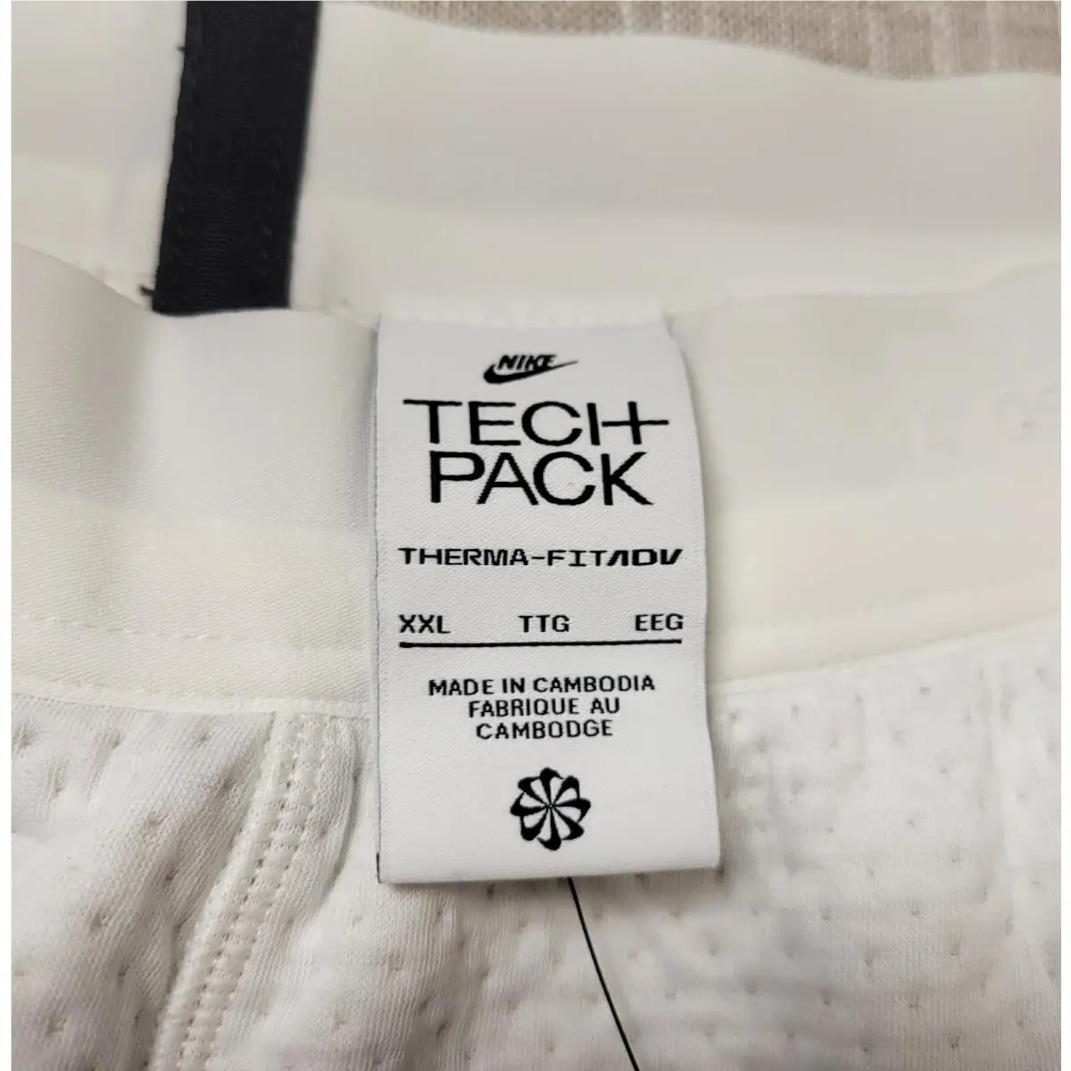 Nike clothing - Nike Therma-FIT ADV Tech Pack - DD6625-133 - White 25