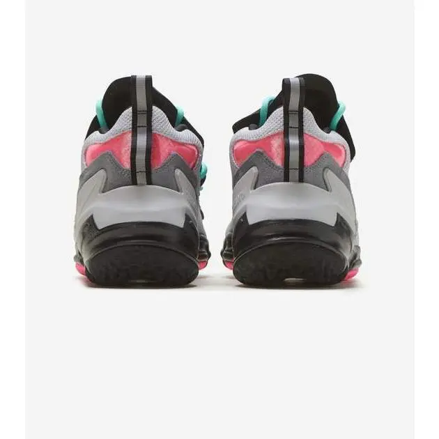 Nike shoes - Platinum Tint/Wolf Grey-Off Noir-Pink Blast-Light 21