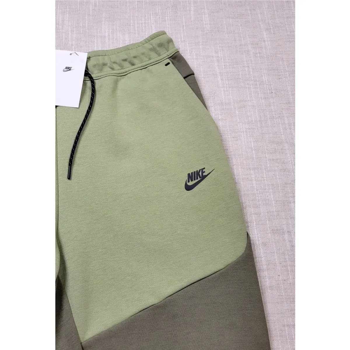 Nike clothing - Nike Tech Fleece - Tech Fleece - CU4495-222 - Green Black 1