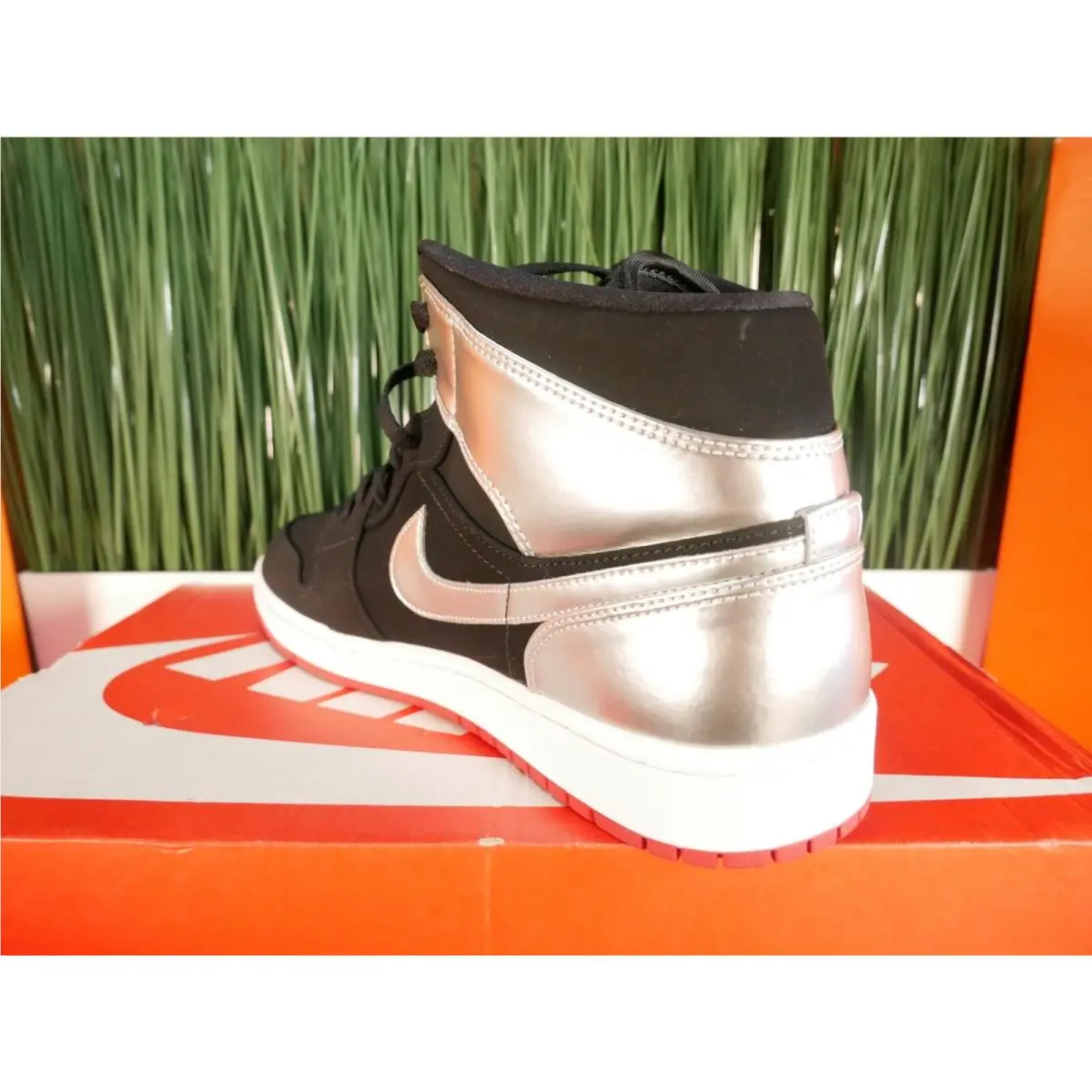 Nike shoes - Air Jordan 1 Mid - Air Mid - 554724 057 - Black 8