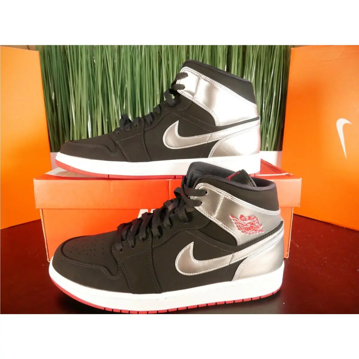 Nike shoes - Air Jordan 1 Mid - Air Mid - 554724 057 - Black 3