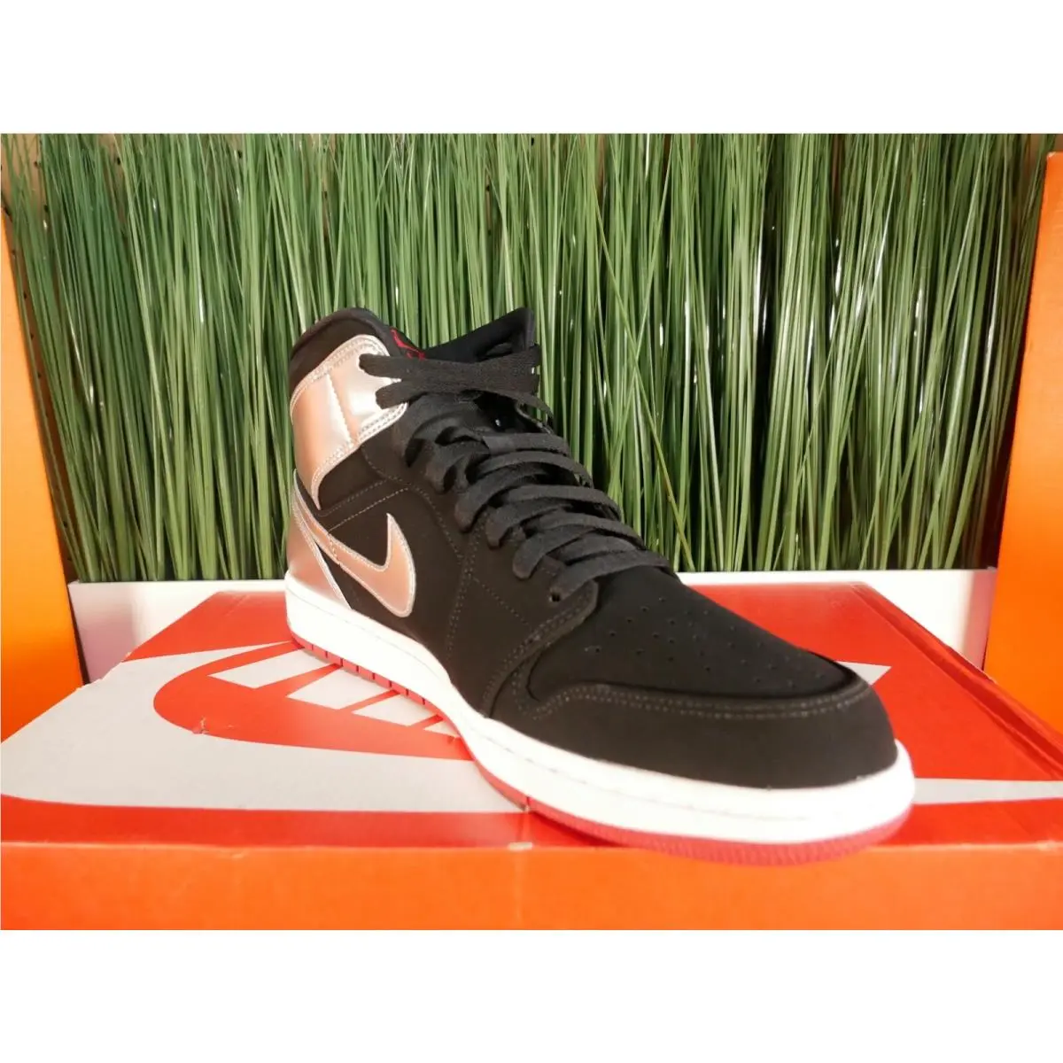 Nike shoes - Air Jordan 1 Mid - Air Mid - 554724 057 - Black 5