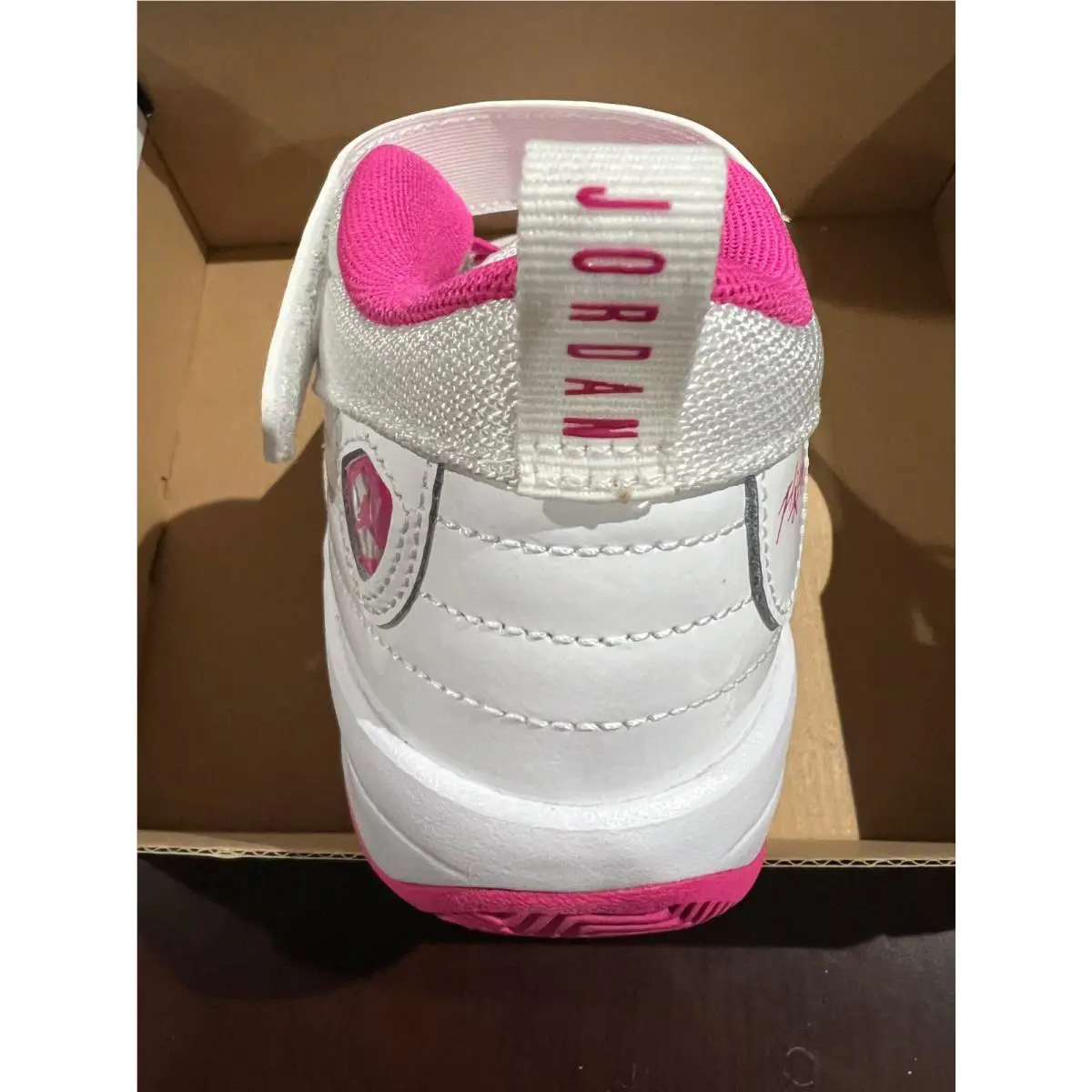 Nike shoes - White/Fire Pink 3