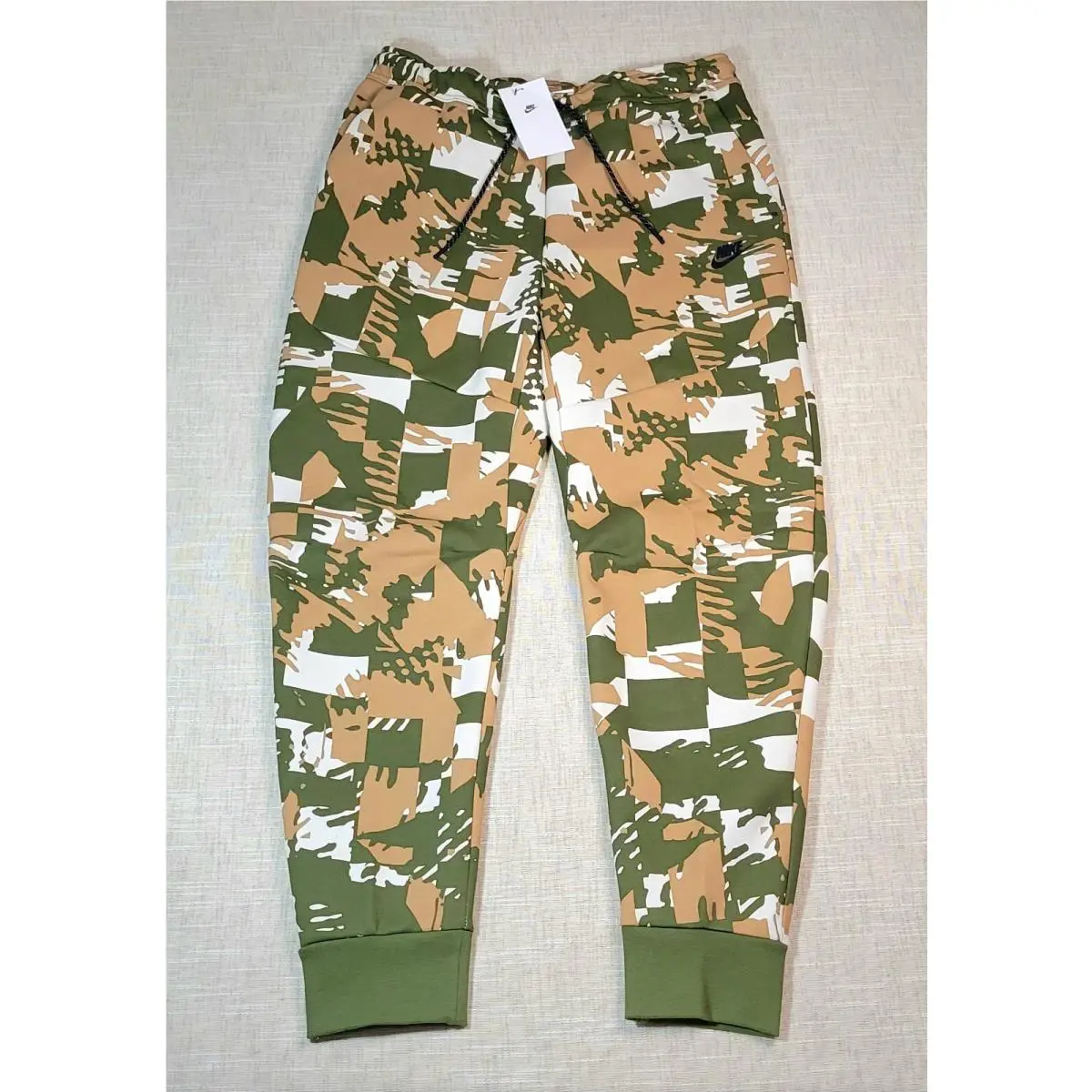Nike clothing - Nike NSW Tech Fleece - NSW Tech Fleece - DM6472-072 - Green Brown Camouflage 0