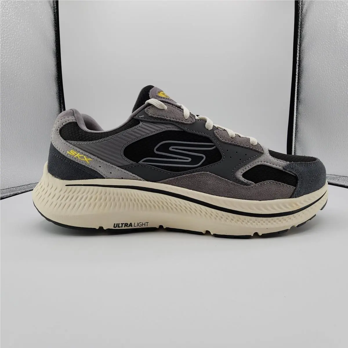 Skechers shoes - Skechers Go Run Consistent 2.0 Retro Runner V1 - 220872/CCBK - Charcoal/Black 1