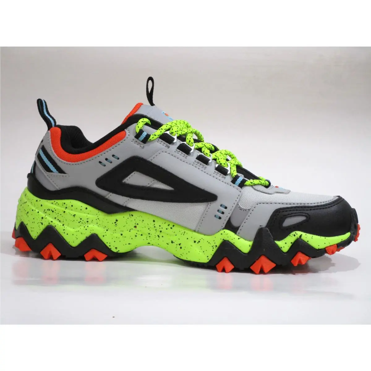 Fila shoes - FILA Oakmont Tr - Oakmont - 1JM01258-055 - Highrise/Black/Safety Yellow 1