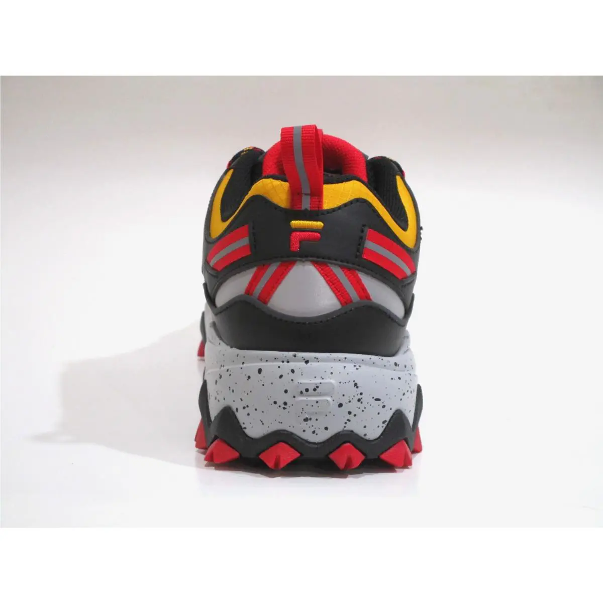 Fila shoes - FILA Oakmont Tr - Oakmont - 1JM01690-704 - Gold Fusion/Black/Fila Red 2