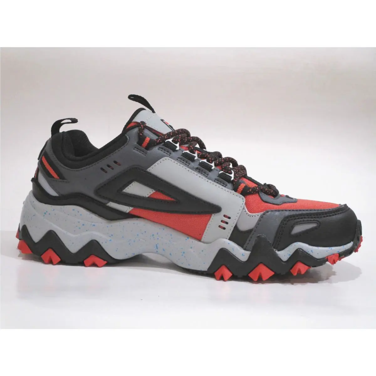 Fila shoes - FILA Oakmont Tr - Oakmont - 1JM01565-603 - Chili/Black/Castlerock 1