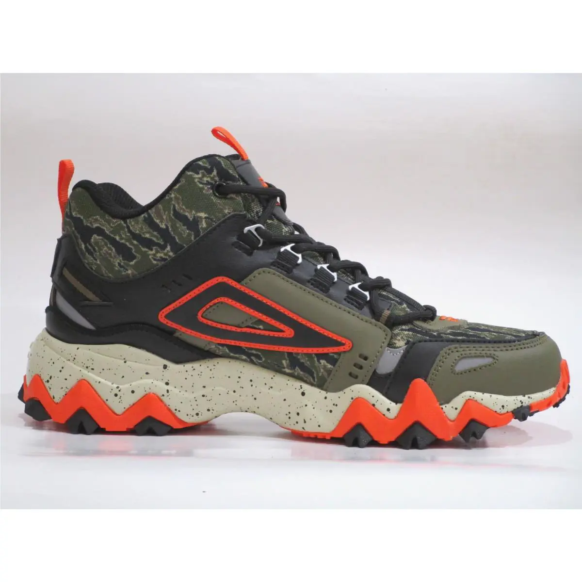 Fila shoes - FILA Oakmont Tr - Oakmont - 1JM01630-305 - Olive/Black/Orange 1