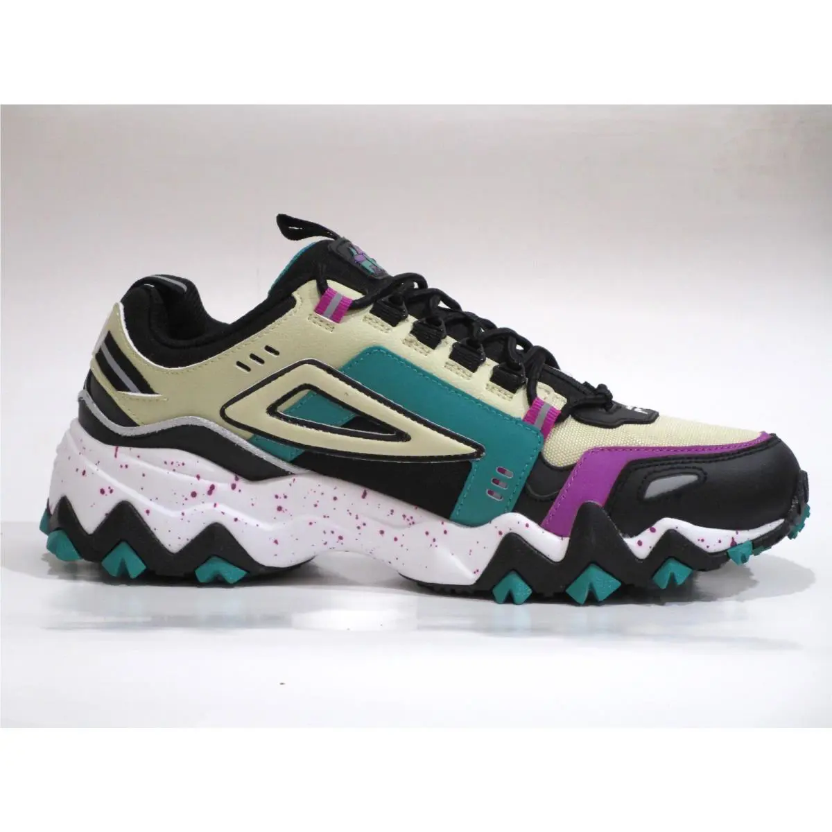 Fila shoes - FILA Oakmont Tr - Oakmont - 1JM00654-017 - Black/Multicolor 1