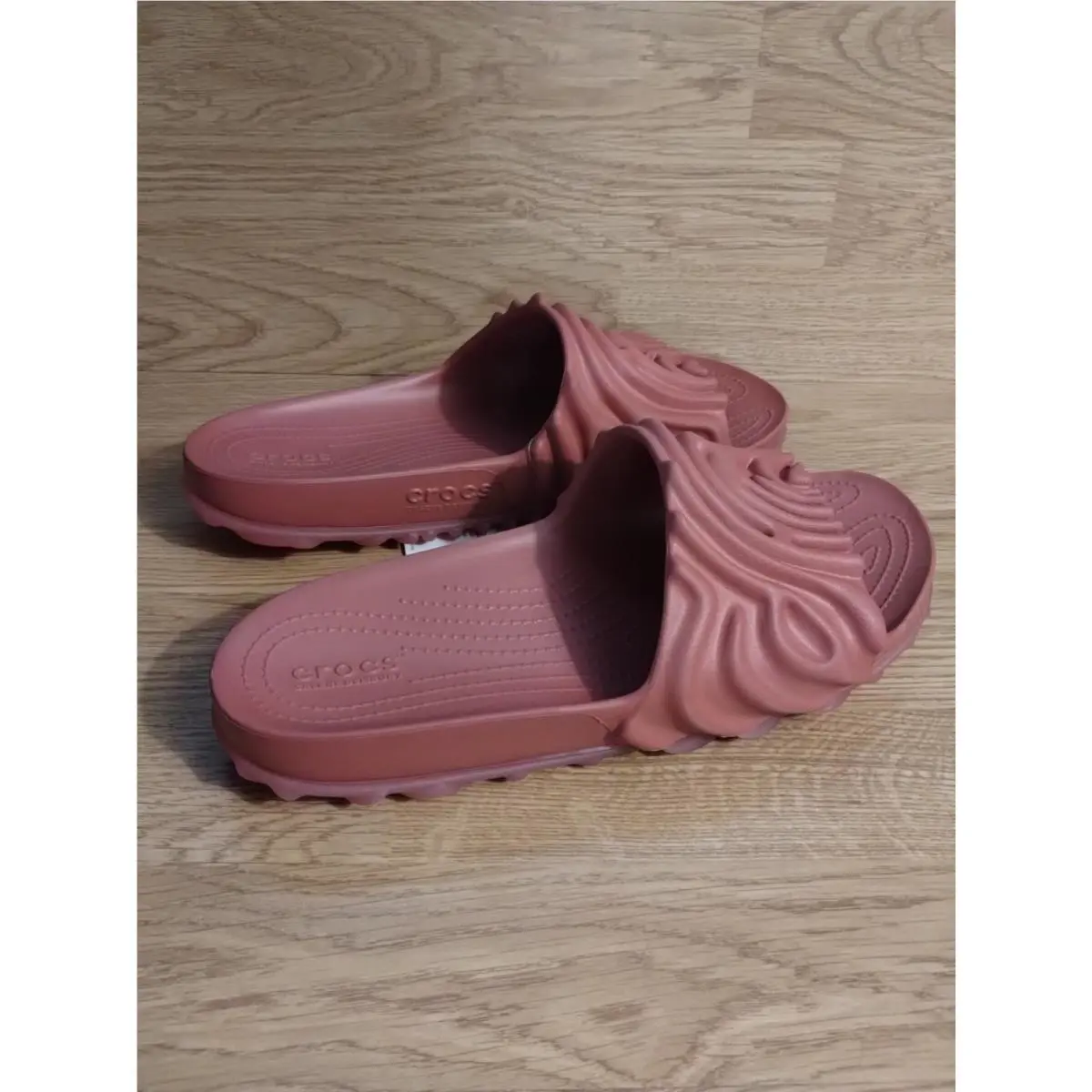 Crocs shoes - Classic - Classic - Red (UPC: 196265831487) 2