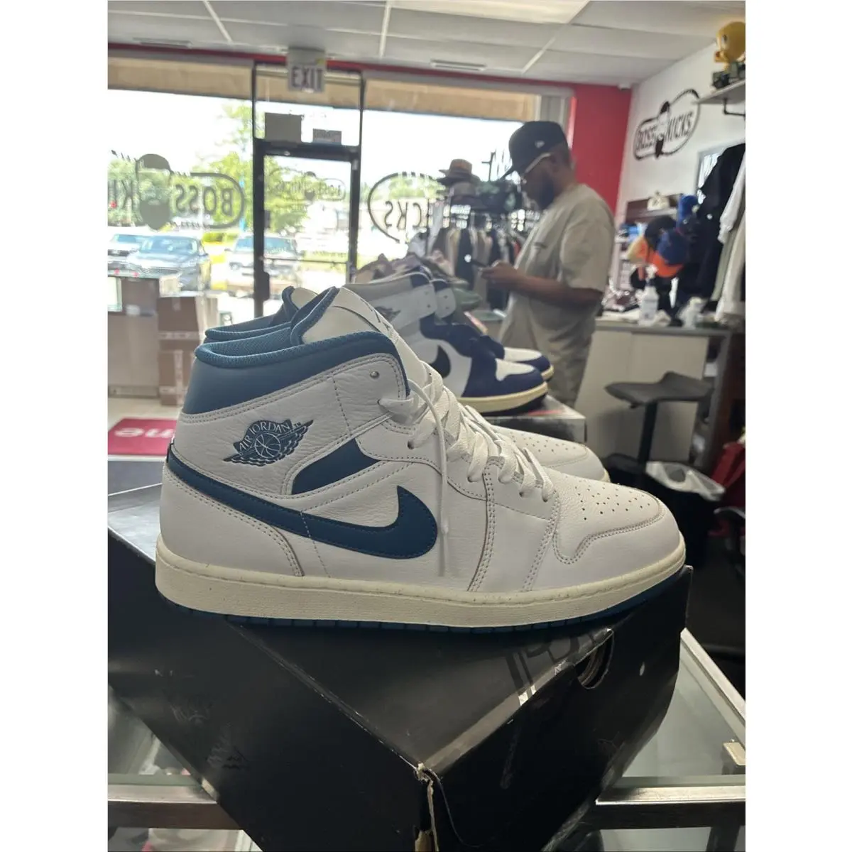 Nike shoes - Air Jordan 1 Mid SE - FN5215-141 - Blue 4