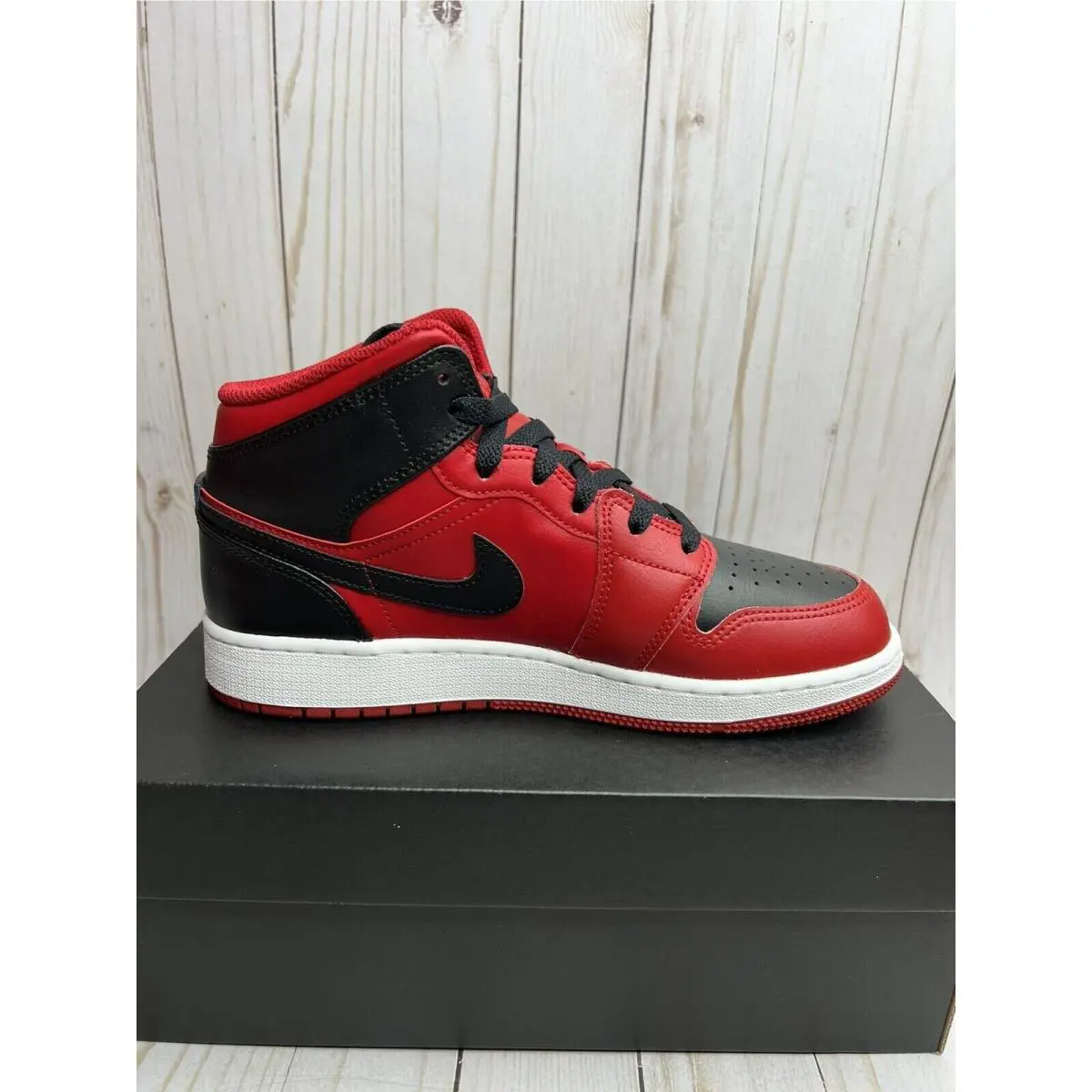 Nike shoes - Nike Kids Air Jordan 1 Mid - 554725 660 - Red 5