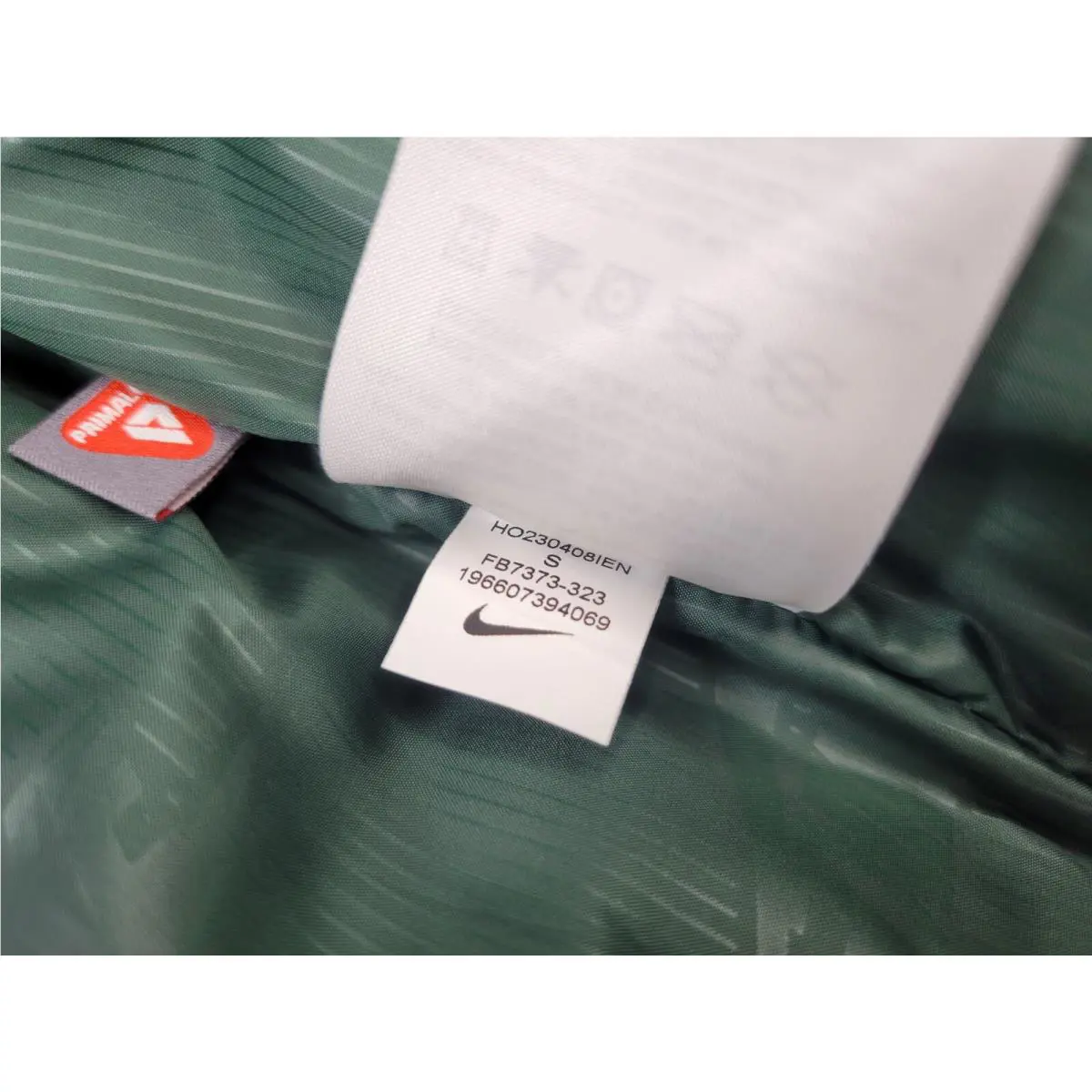 Nike clothing - Nike Sportswear Club Primaloft Puffer Vest - FB7373-323 - Green 8