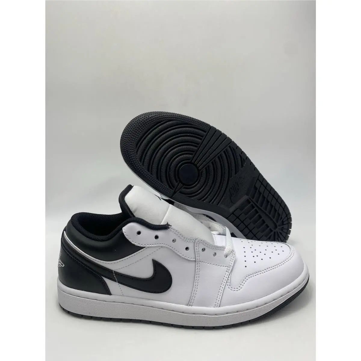 Nike Air Jordan 1 Low Black White 553558 132 Men`s Size 10