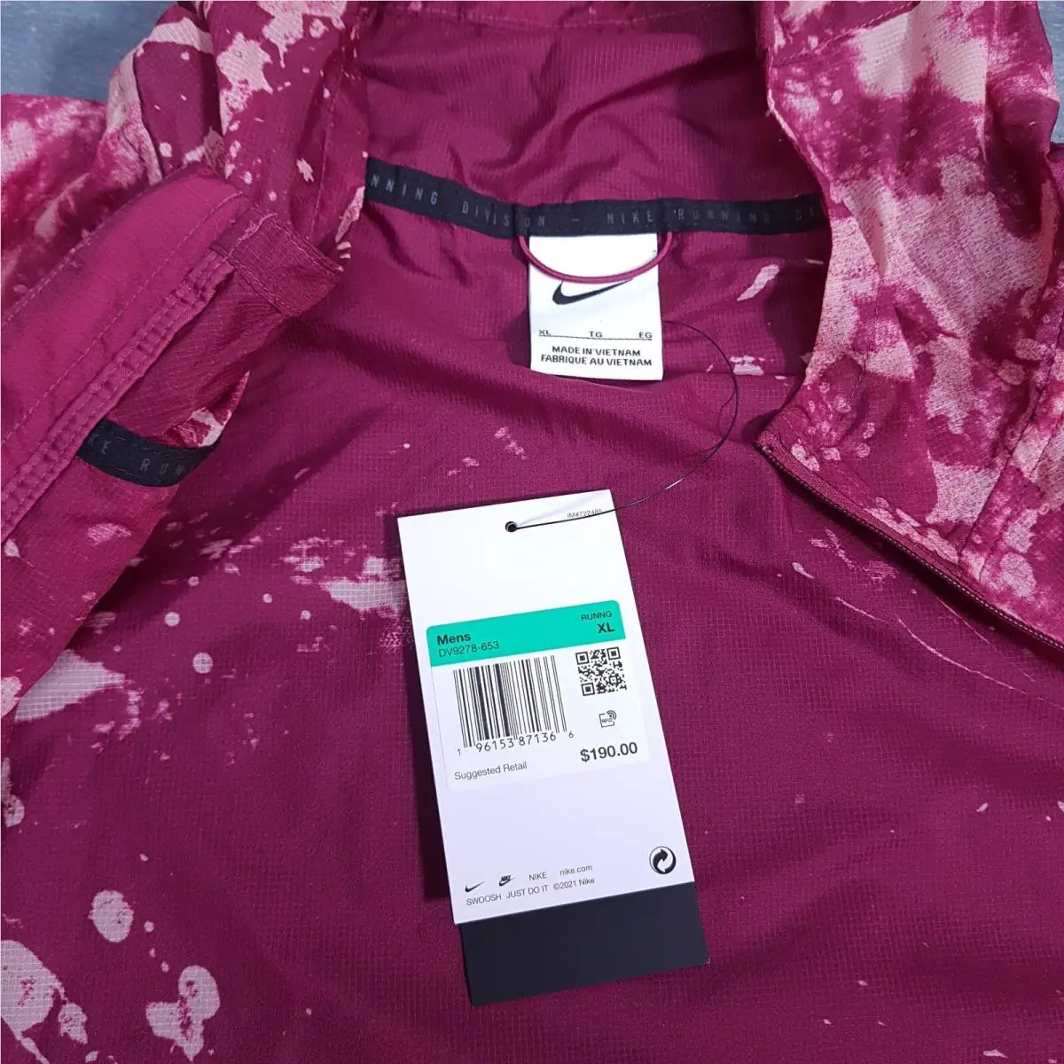 Nike clothing - Nike Run Division Repel Running Jacket - DV9278-653 - Rosewood (UPC: 196153871366) 3
