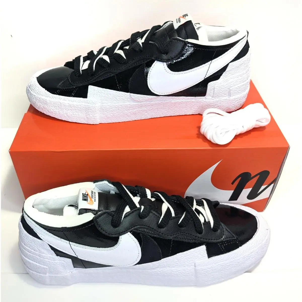 Blazer Low x Sacai Black Patent Leather 2022 DM6443-001 Mens Size 10 by Nike