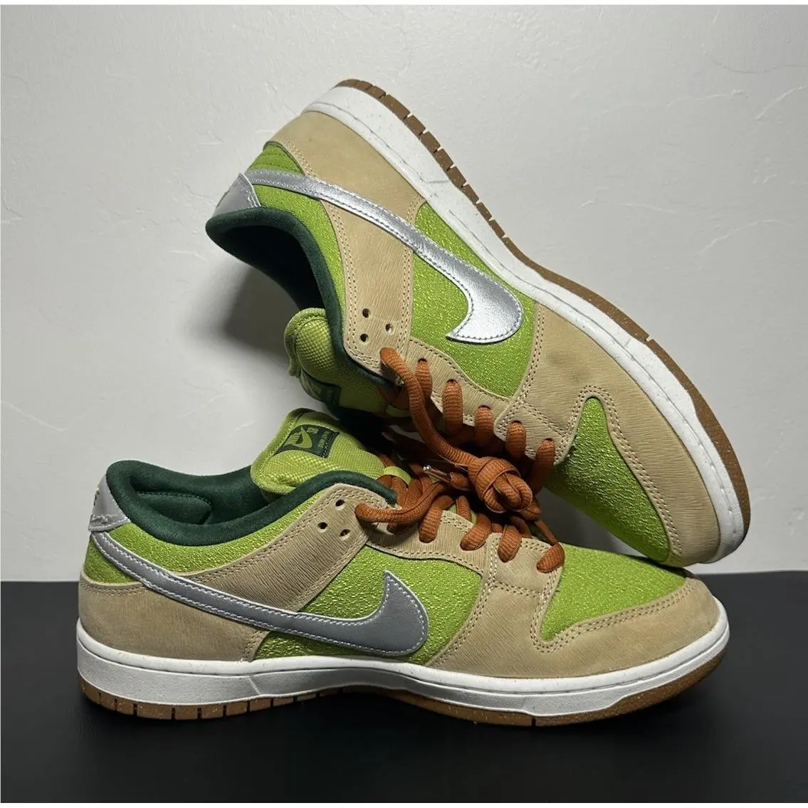 Nike shoes - Nike SB Dunk Low Pro WC - FQ7585-200 - Sesame / Metallic Silver-Pear (UPC: 197597483931) 3