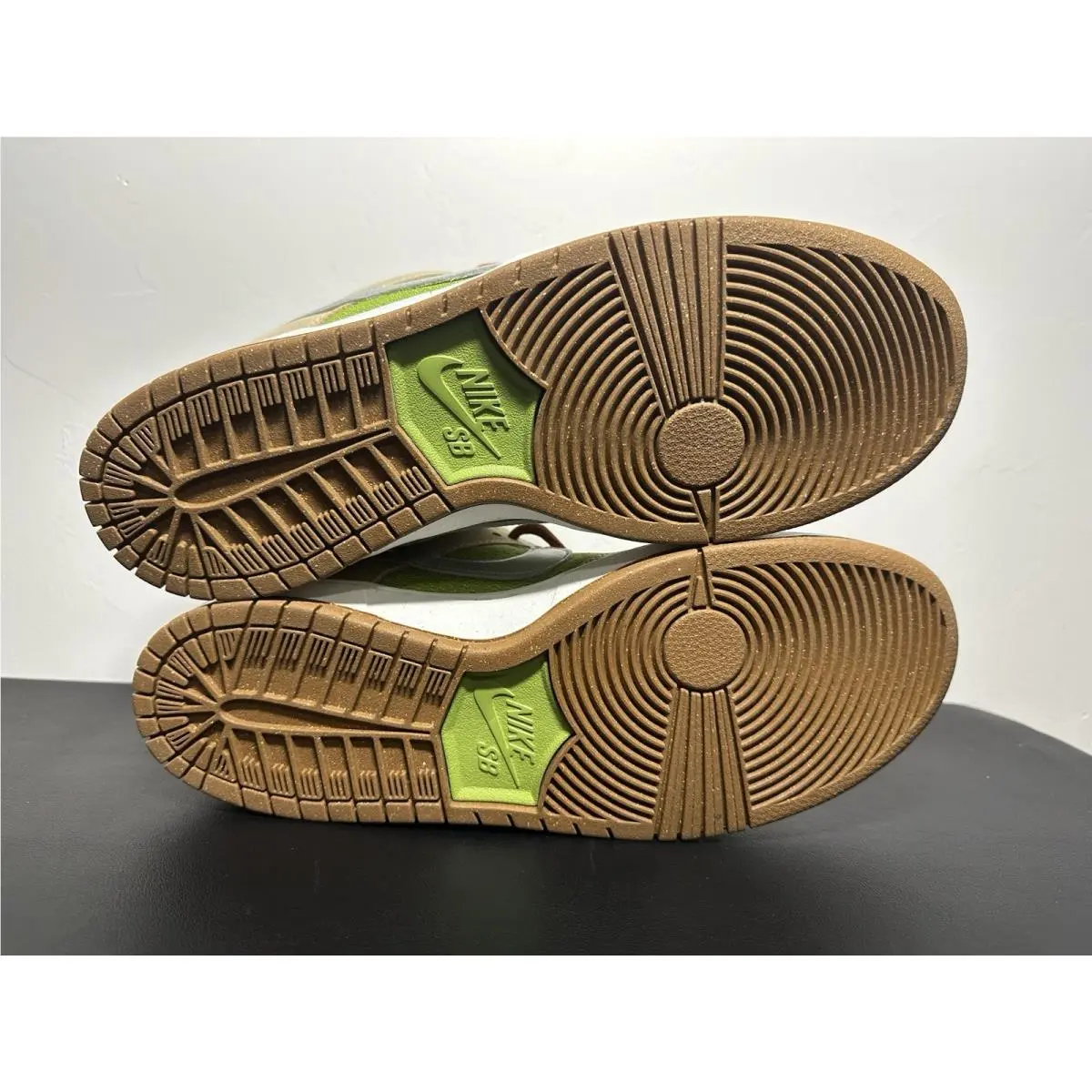 Nike shoes - Nike SB Dunk Low Pro WC - FQ7585-200 - Sesame / Metallic Silver-Pear (UPC: 197597483931) 5