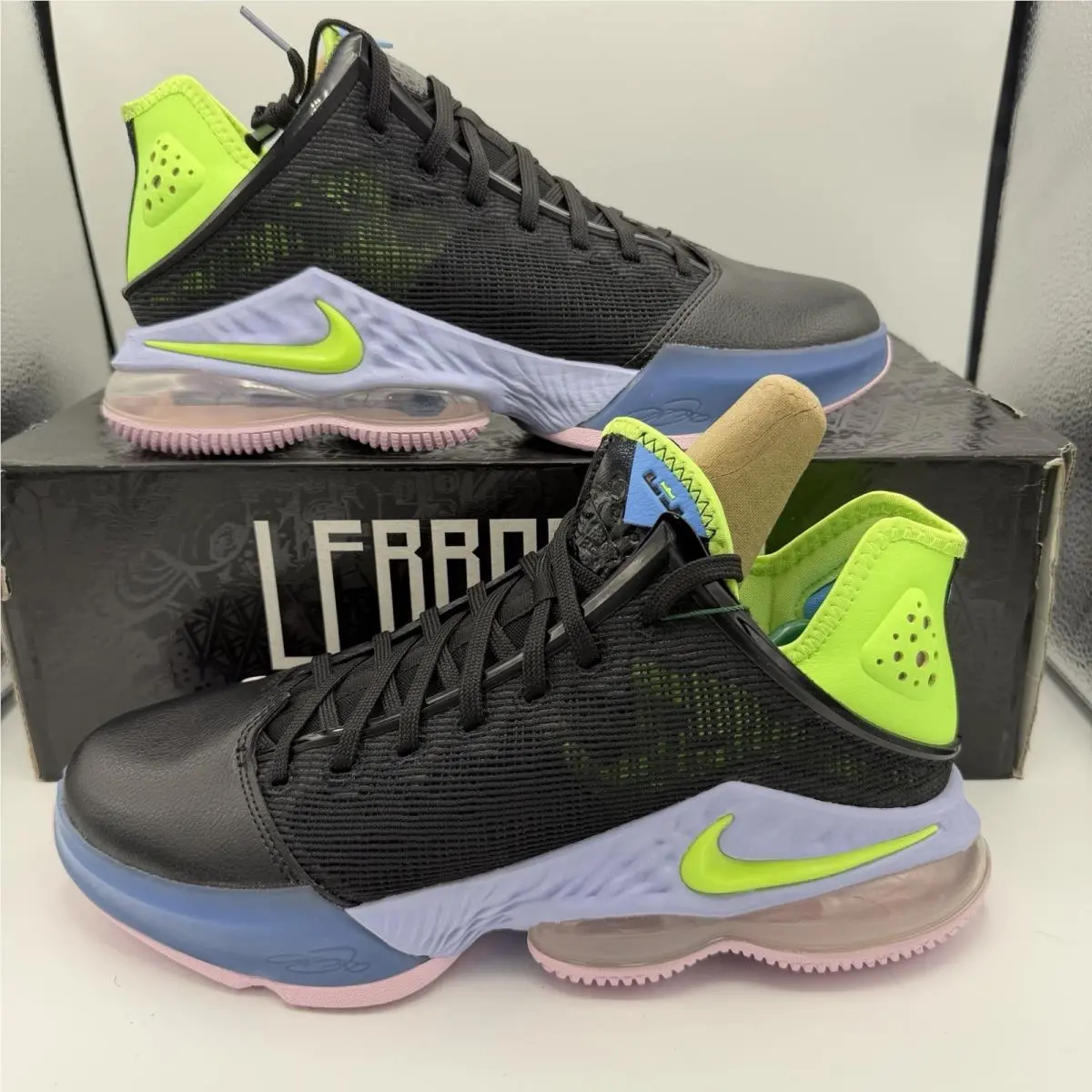 Size 10.5 - Nike Lebron 19 Low Ghost Green