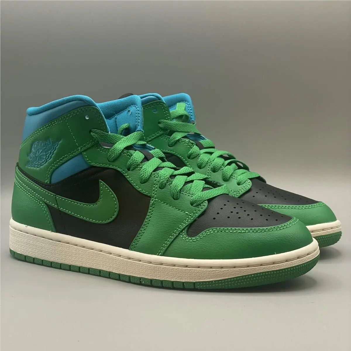 Nike shoes - Nike Air Jordan 1 - Air - BQ6472-033 - Black/Aquatone/Sail/Lucky Green 0