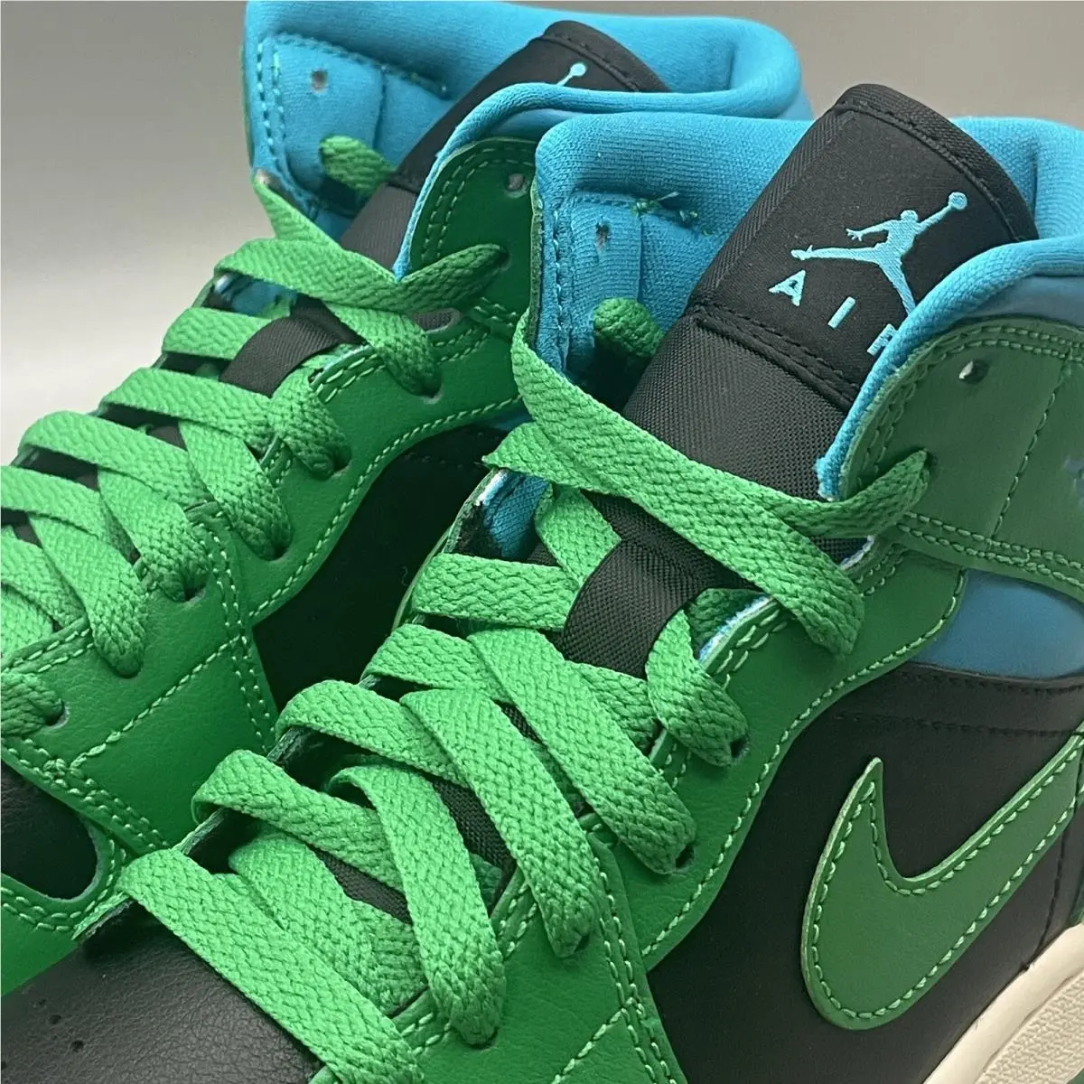 Nike shoes - Nike Air Jordan 1 - Air - BQ6472-033 - Black/Aquatone/Sail/Lucky Green 3
