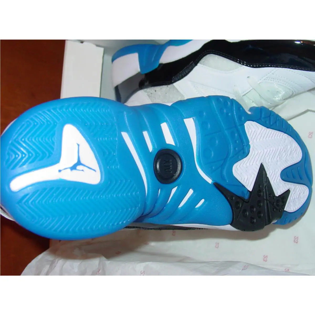 Nike shoes - Nike Air Jordan Jumpman Two Trey - DO1925-140 - White (UPC: 196604376341) 1