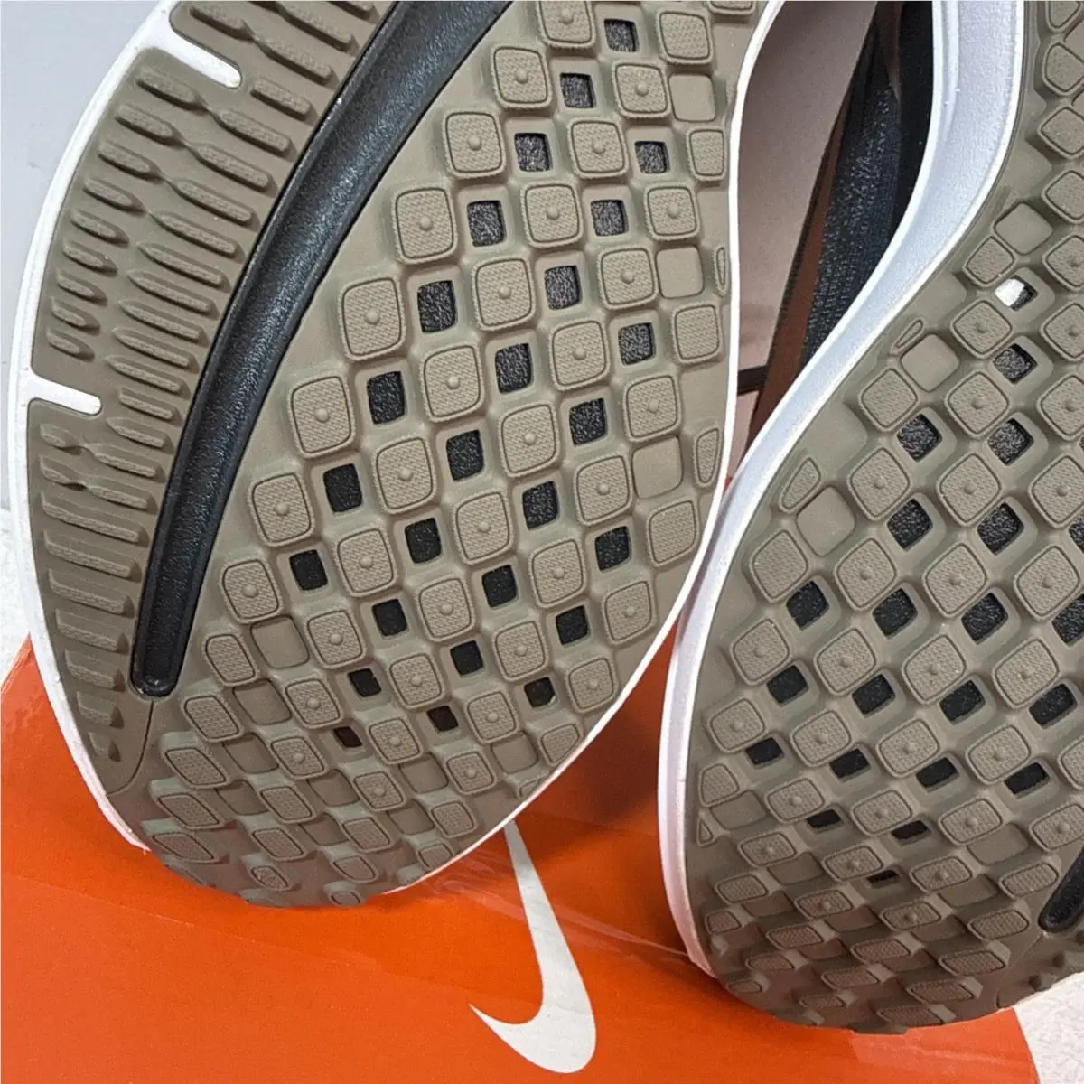 Nike shoes - Nike Air Winflo 9 - Air Winflo - DD8686-005 - Gray Metallic Copper (UPC: 00196151884887) 15