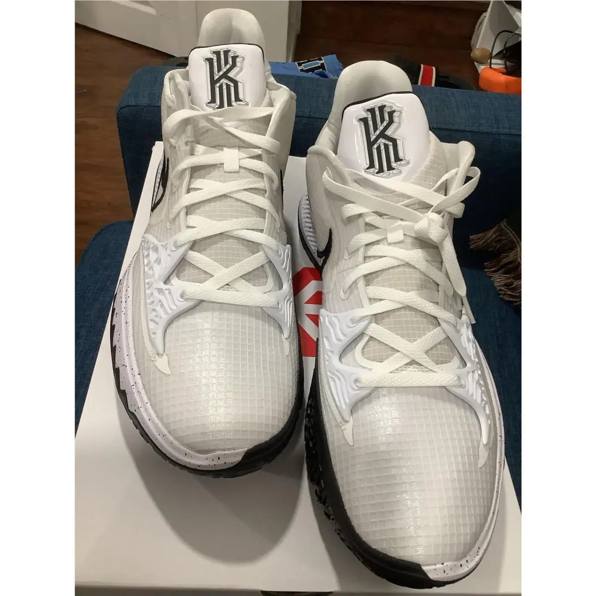 Nike shoes - Nike Kyrie Low - Kyrie Low - DM5041100 - White 3