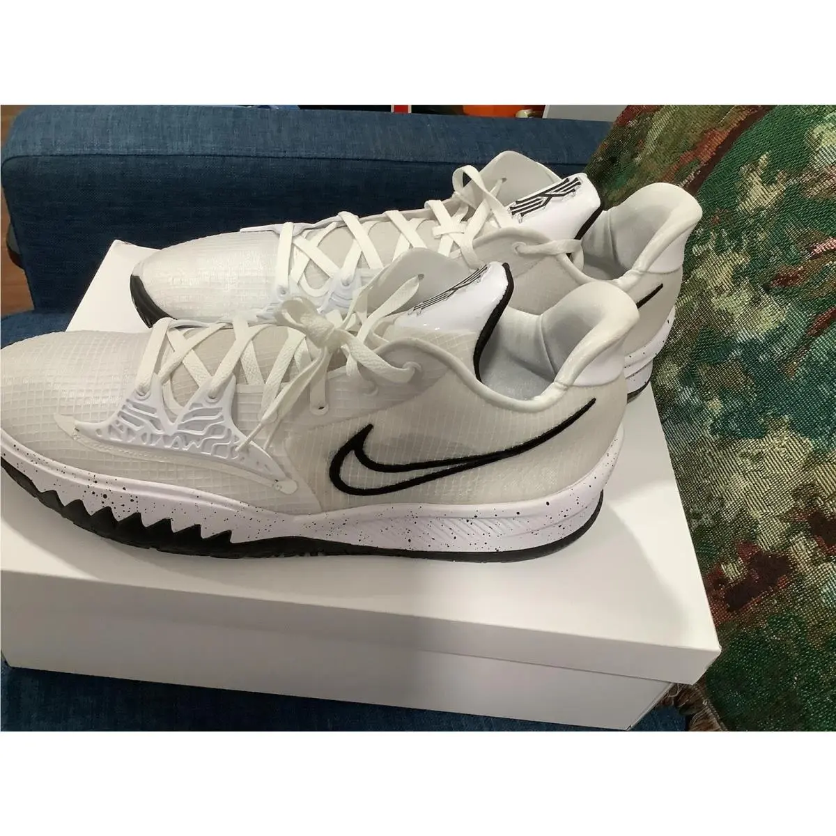 Nike shoes - Nike Kyrie Low - Kyrie Low - DM5041100 - White 4