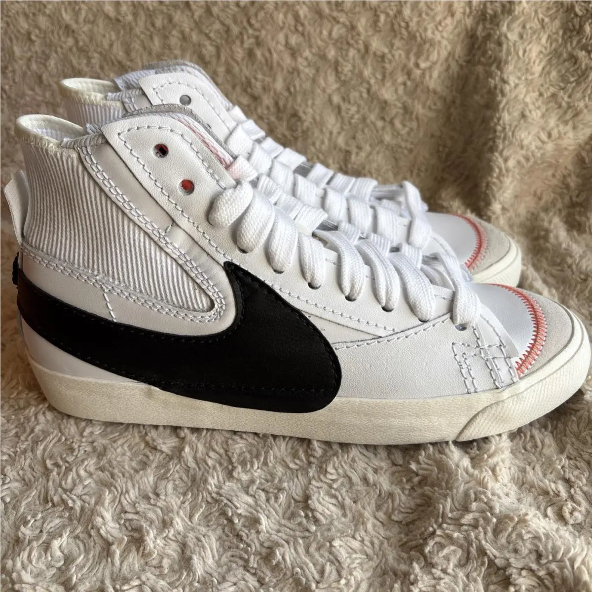 Nike Blazer `77 Jumbo Mid White Black - Size 9