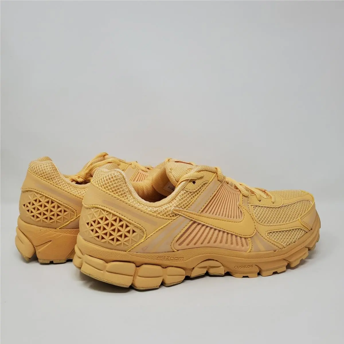 Nike shoes - Nike Air Zoom Vomero 5 - HF5493-200 - Gold 5