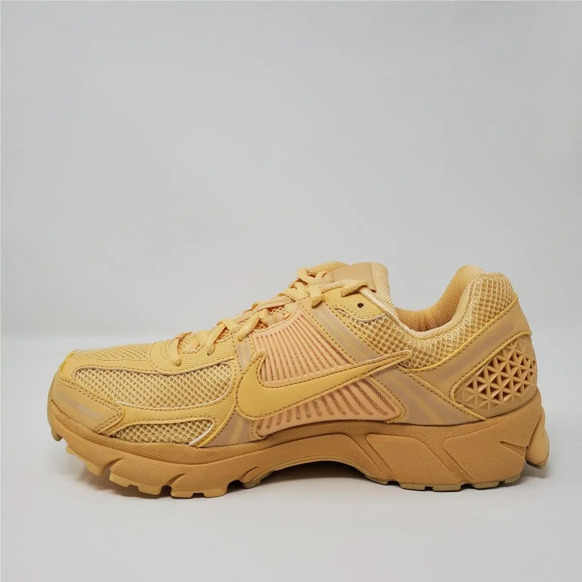 Nike shoes - Nike Air Zoom Vomero 5 - HF5493-200 - Gold 7