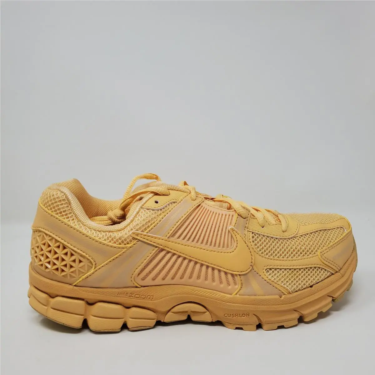 Nike shoes - Nike Air Zoom Vomero 5 - HF5493-200 - Gold 2