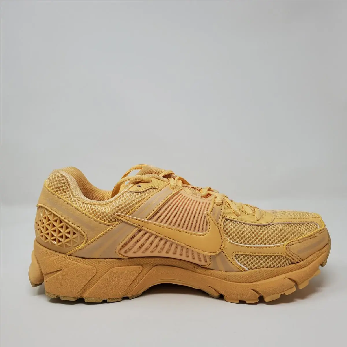Nike shoes - Nike Air Zoom Vomero 5 - HF5493-200 - Gold 4