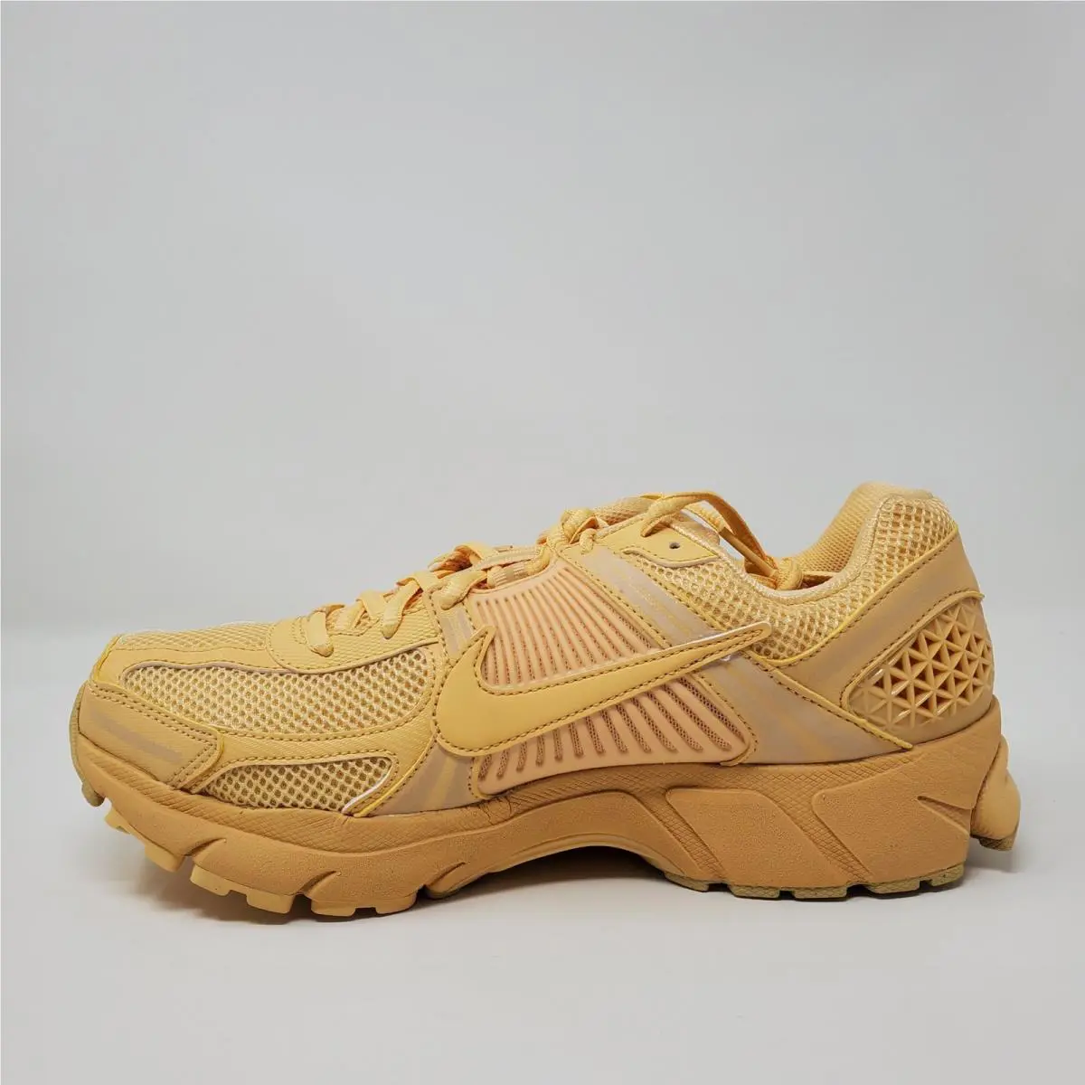 Nike shoes - Nike Air Zoom Vomero 5 - HF5493-200 - Gold 7