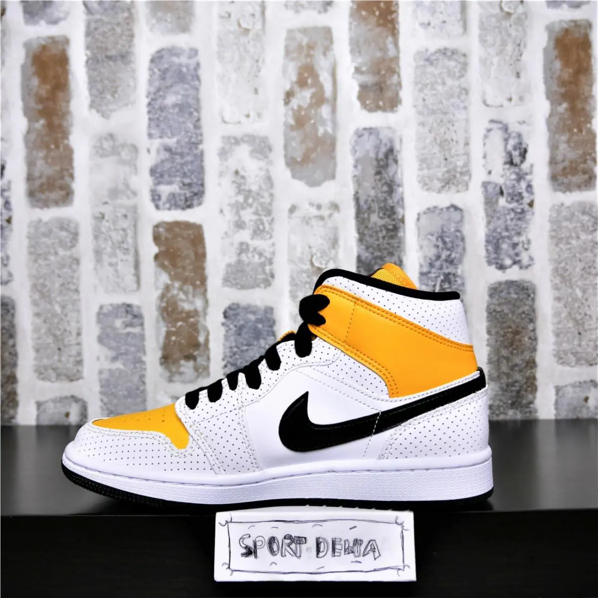 Nike shoes - Air Jordan 1 - Air - BQ6472-107 - White/University Gold 1