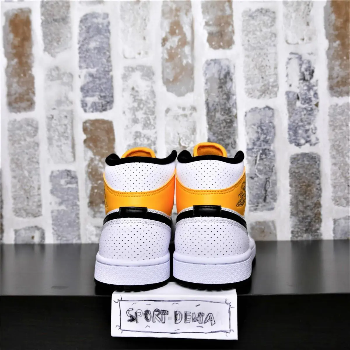 Nike shoes - Air Jordan 1 - Air - BQ6472-107 - White/University Gold 3