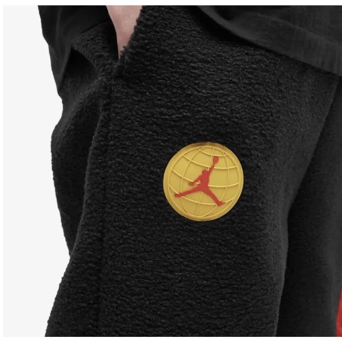 Nike clothing - Jordan Essential Mountainside Fleece Sherpa - DC9730-010 - Black (UPC: 0195243577003) 4