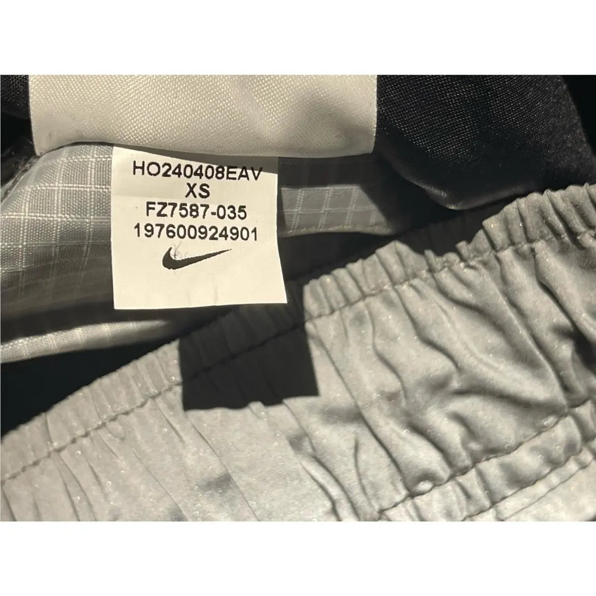 Nike clothing - Nike Tech Woven Flash - Tech Woven Flash - FZ7587 - Reflect Silver / Black 4