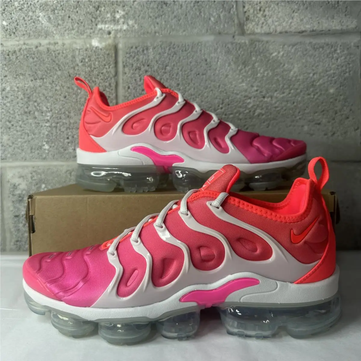 Nike Air Vapormax Plus B Grades Pink Blast CZ7995-001 Women`s Size 5.5